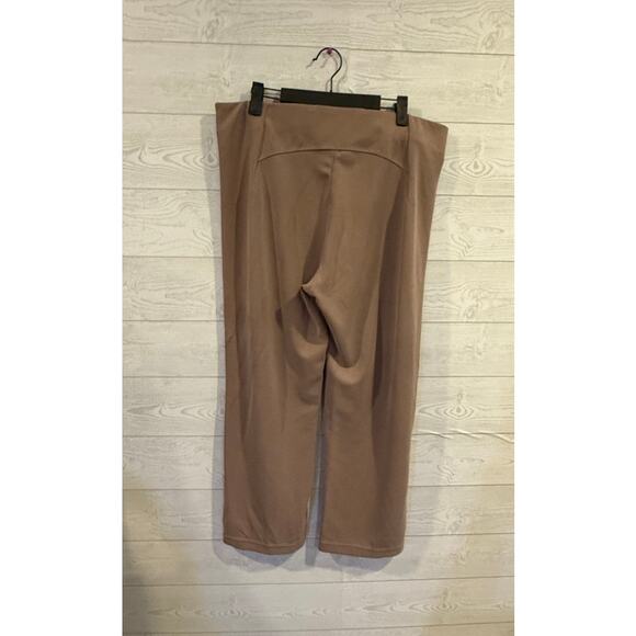 Lululemon Ribbed SoftstreSme  SZ 14  HR Crop Pant 25" Inseam TPTC Taupe - Picture 2 of 5